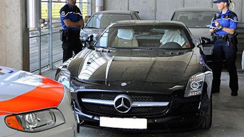 A 300 km/h su una Mercedes SLS AMG in Svizzera: conducente rischia una multa da 800.000 euro