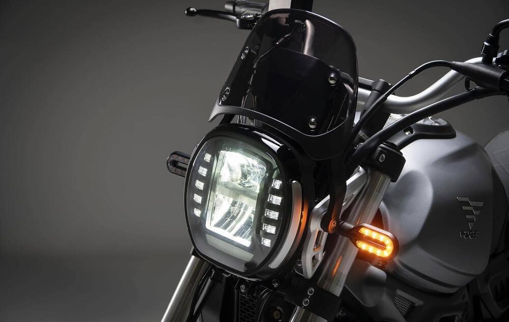 Voge Trofeo 300ACX Scrambler (2021 - 25) (3)