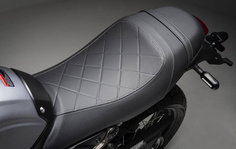 Voge Trofeo 300ACX Scrambler (2021 - 25) (6)