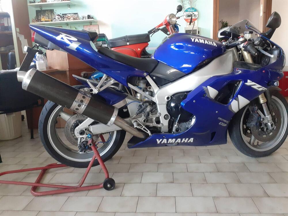 Yamaha YZF R1 (1998 - 99)
