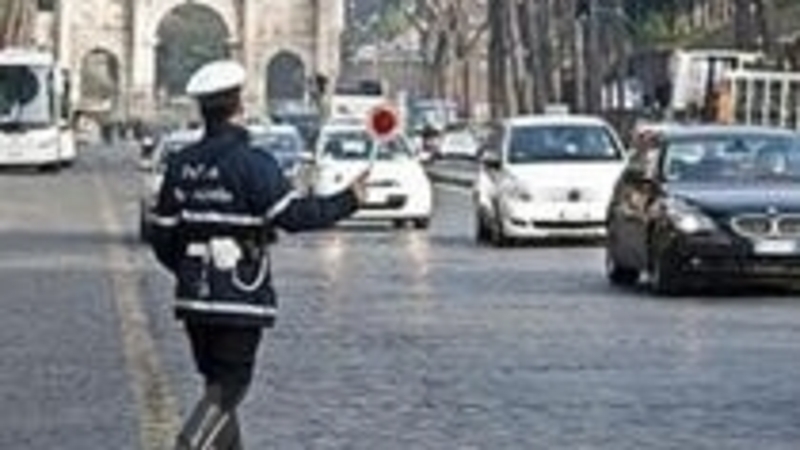 Roma: oggi blocco dei veicoli pi&ugrave; inquinanti 