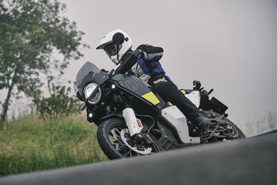 Husqvarna Norden 901 TEST: come va su strada e fuoristrada!