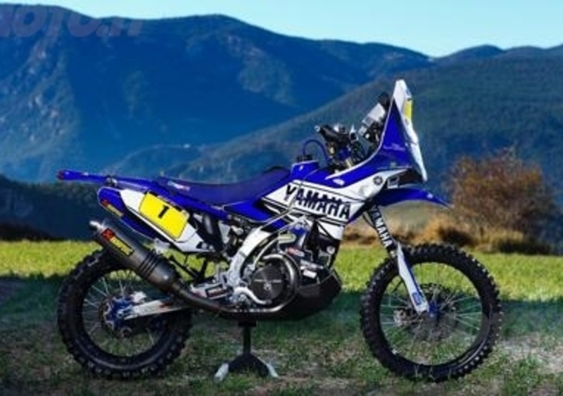 Yamaha YZ450F Rally: Cyril Despres sfida KTM e Honda