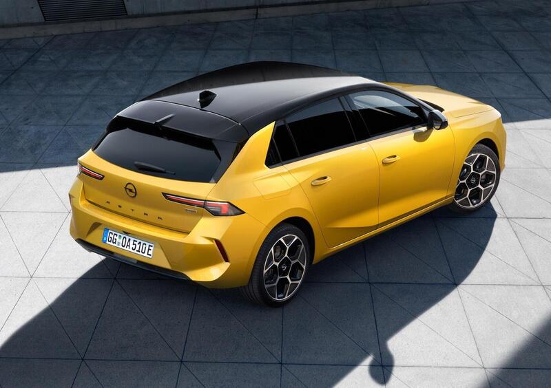 Opel Astra (2021-->>) (7)