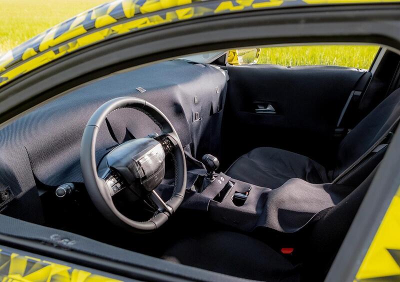 Opel Astra (2021-->>) (15)