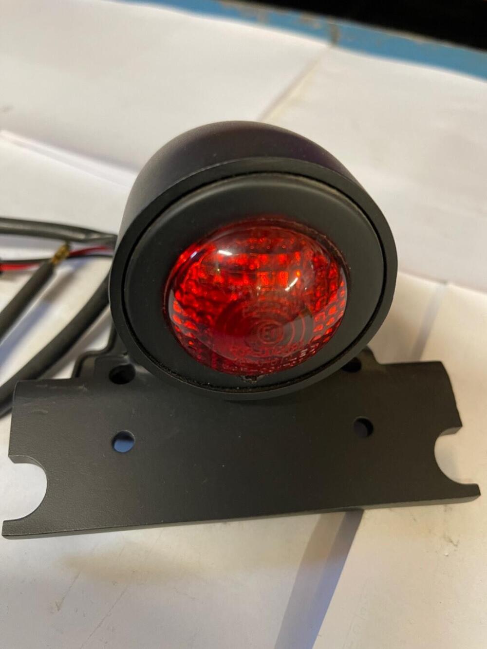 Faro posteriore per moto varie Drag Specialties (3)