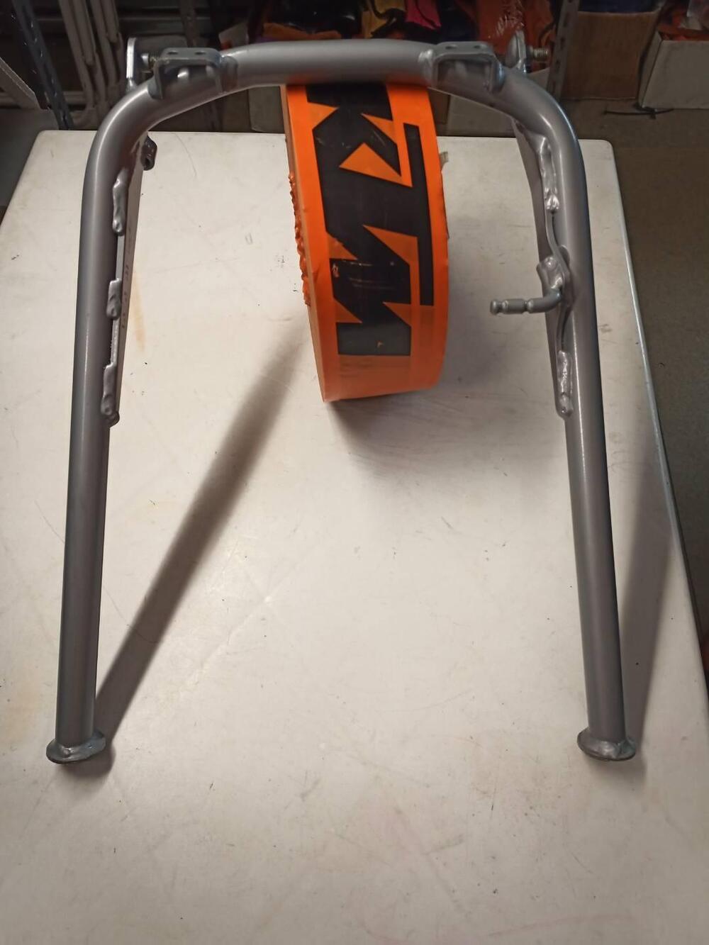 Cavalletto CENTRALE 58303022000 Ktm (2)