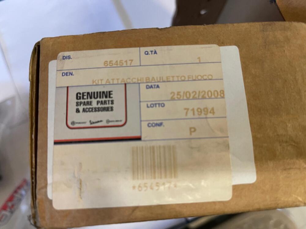 Kit attacchi Bauletto Gilera Fuoco Piaggio (4)