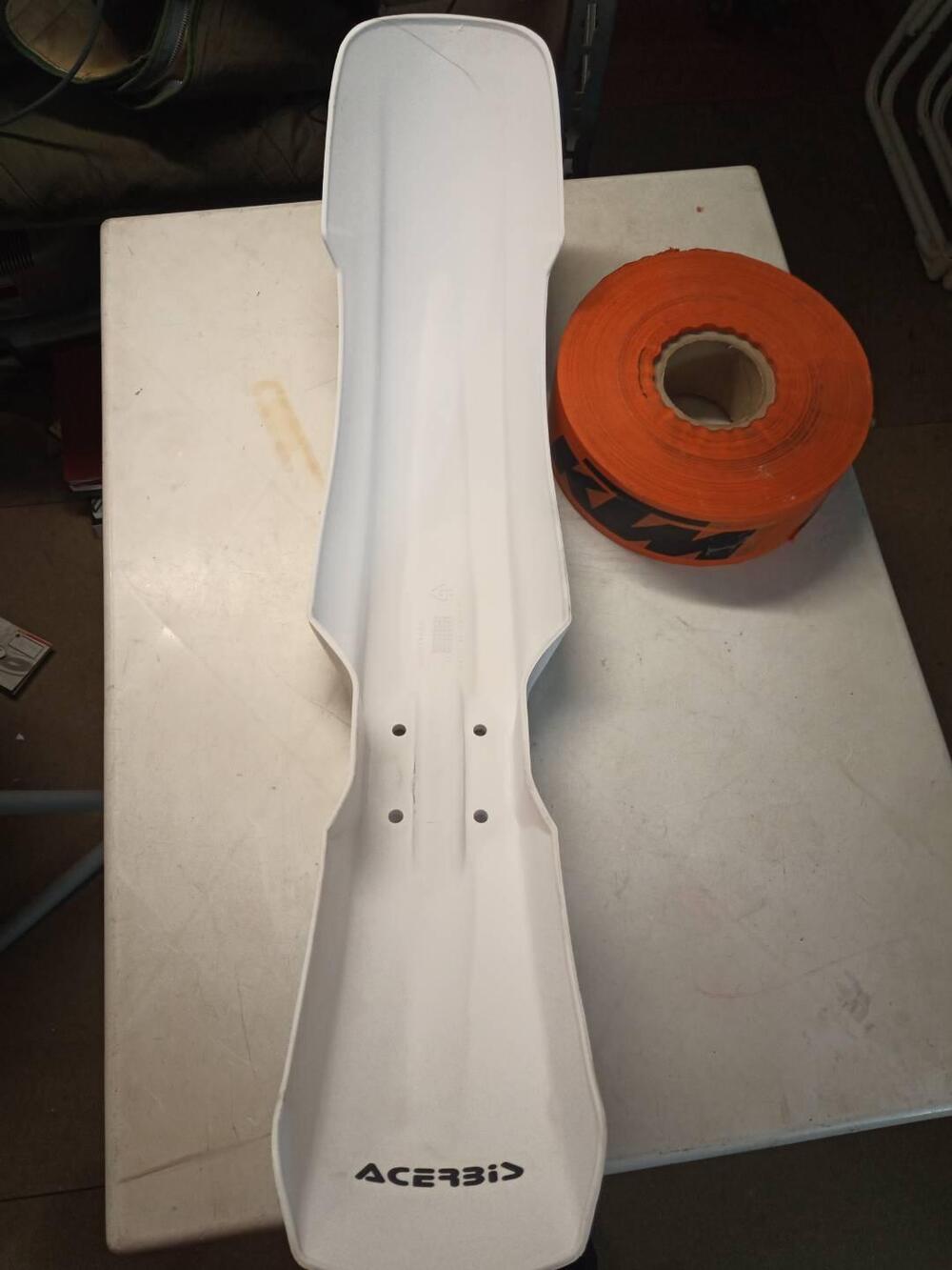 Parafango anteriore Acerbis (3)