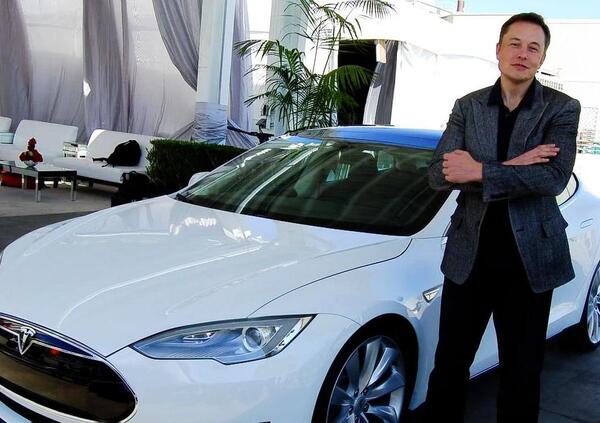 Musk chiede ai seguaci se vendere una parte di Tesla per pagare le tasse. E nel sondaggio vince il s&igrave;. Che far&agrave; ora Elon?