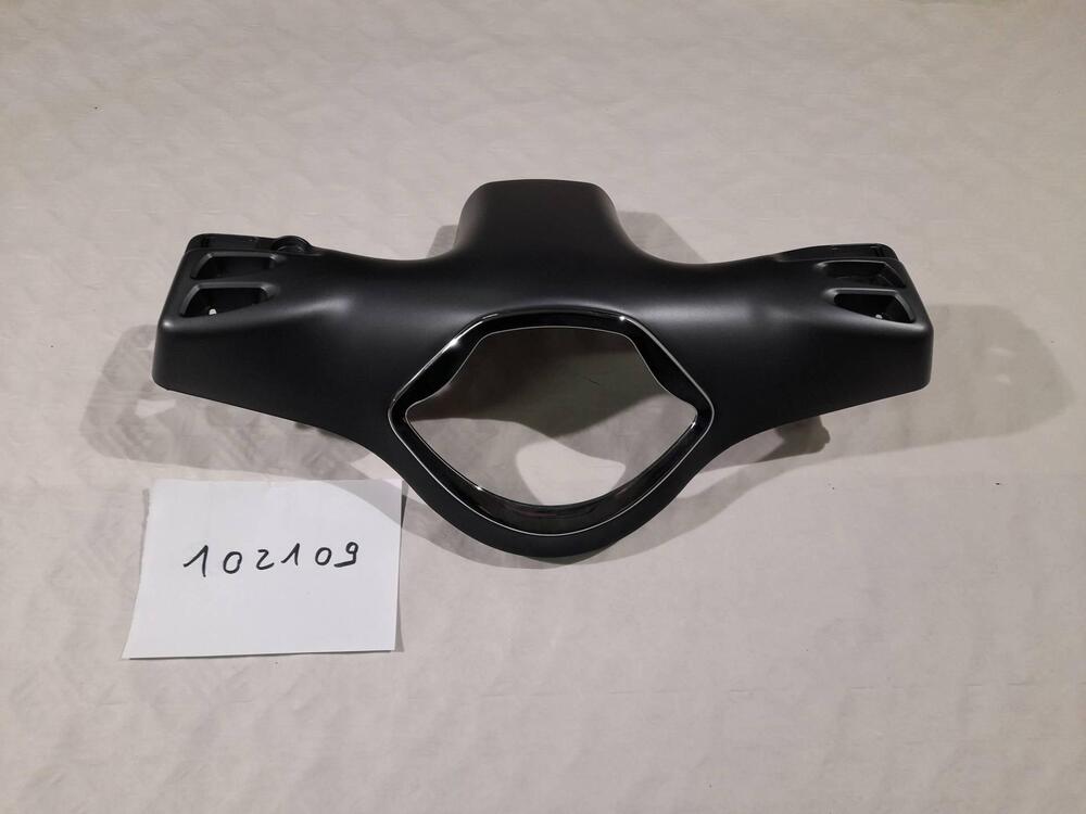 MASCHERINA MANUBRIO POSTERIORE VESPA GTS HPE