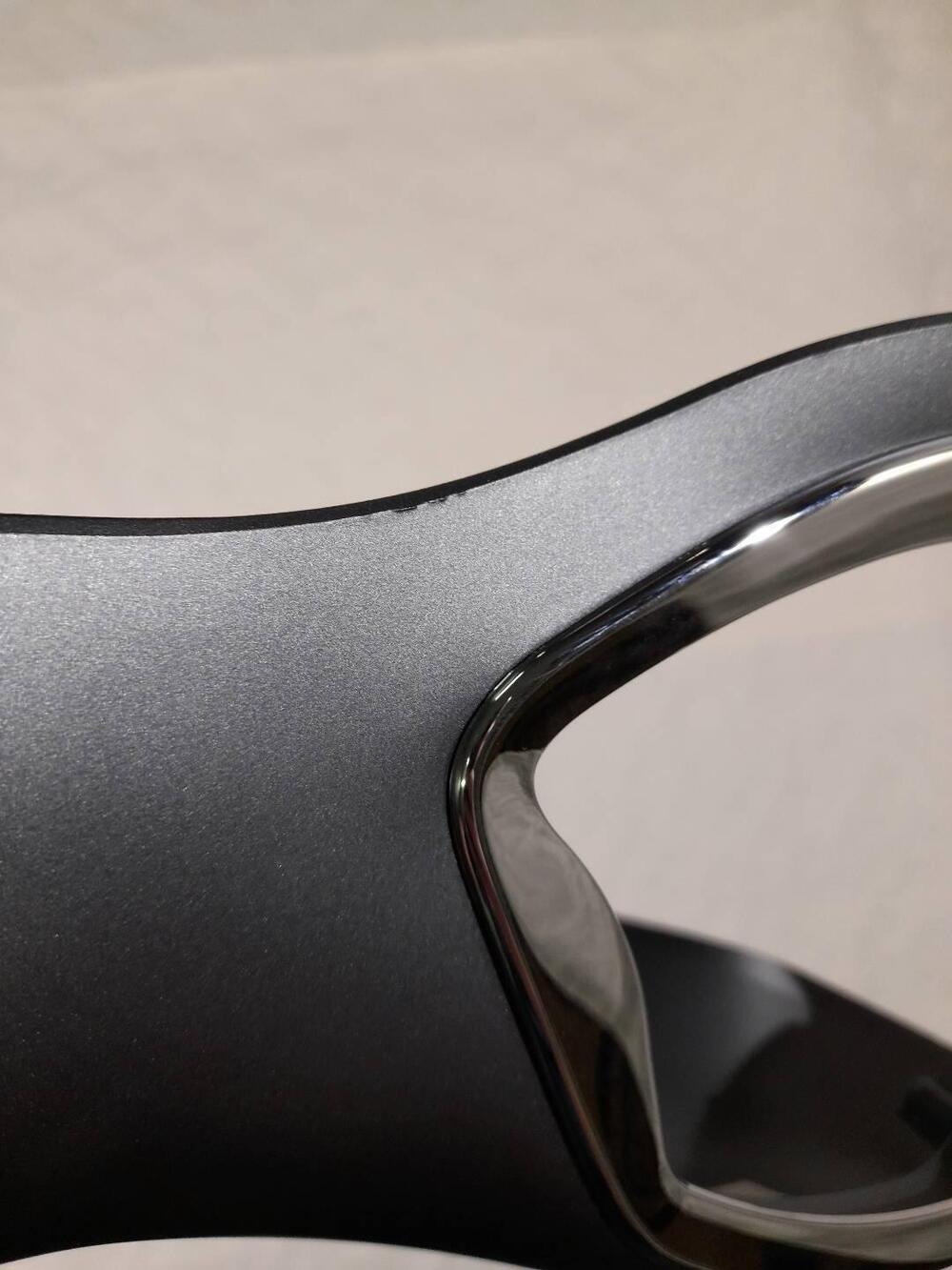 MASCHERINA MANUBRIO POSTERIORE VESPA GTS HPE (4)