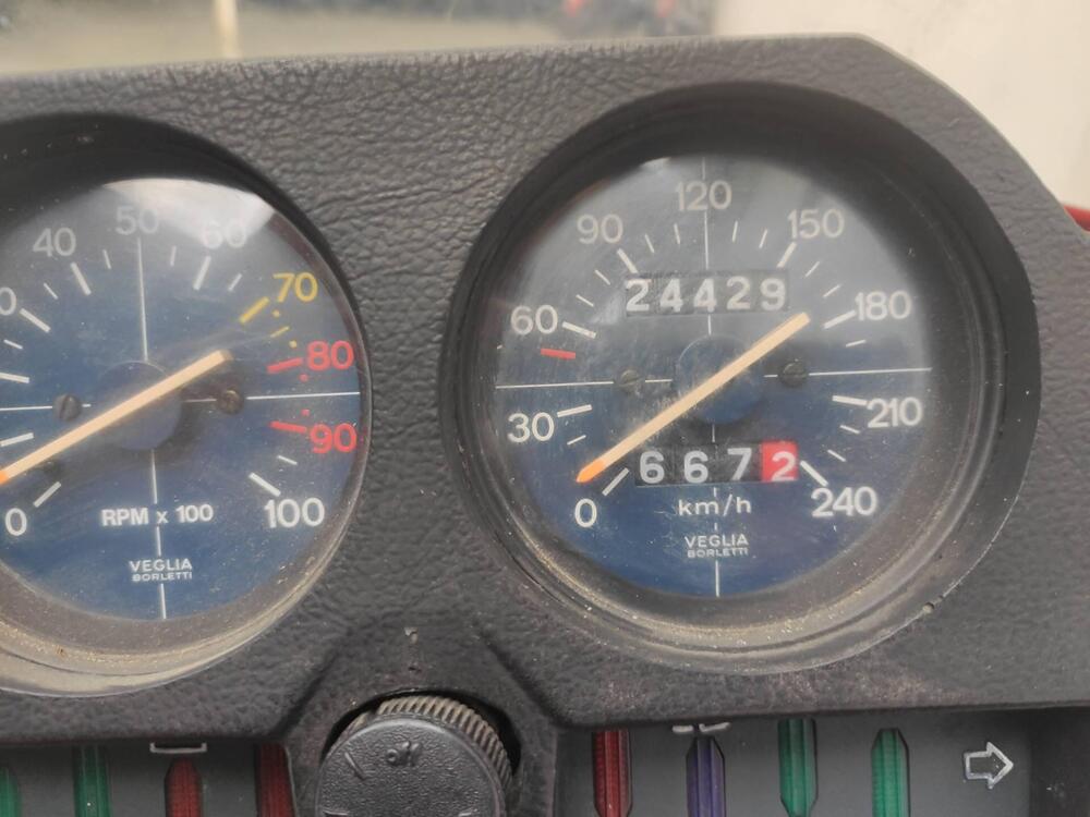 Moto Guzzi V 850 Le Mans II (2)