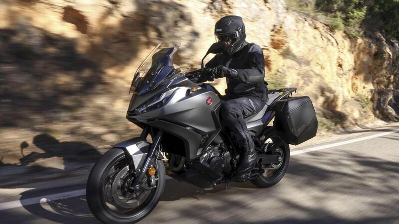 Test Honda NT1100. Tanta sostanza