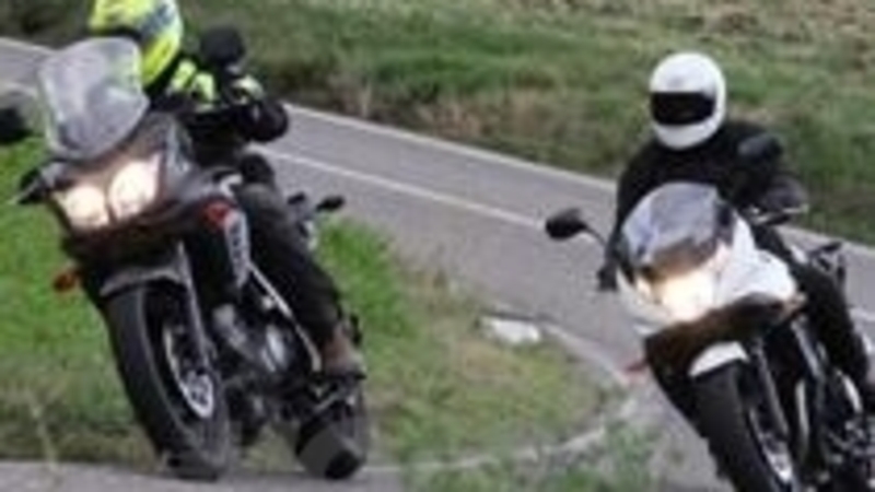 Suzuki V-Strom vs Bandit S