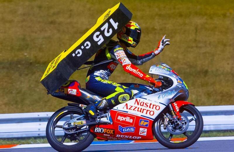 Valentino Rossi festeggia l&#039;iride del 1997