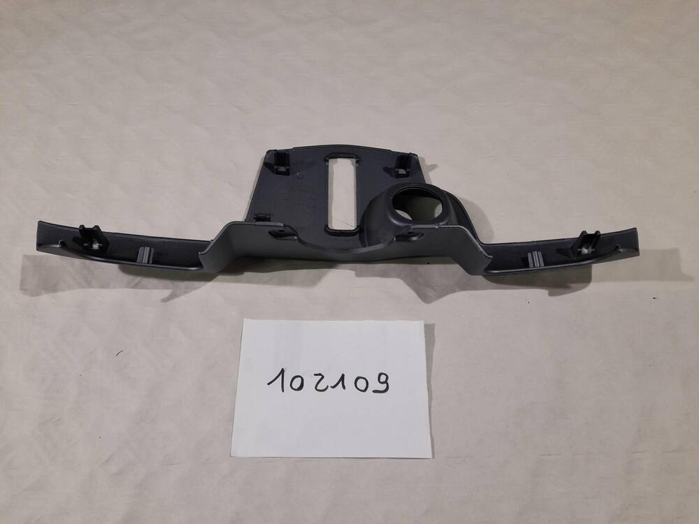 COPERTURA CENTRALE CONTROSCUDO PIAGGIO MP3 (4)