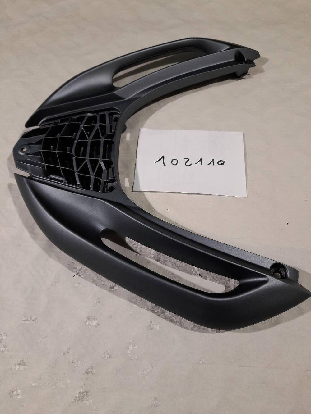 MANIGLIONE POSTERIORE PIAGGIO MP3 HPE 300