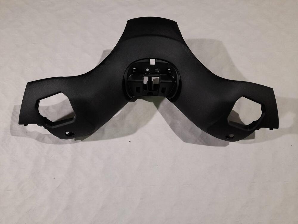 COPRIMANUBRIO PIAGGIO MP3 / MP3 HPE (2)