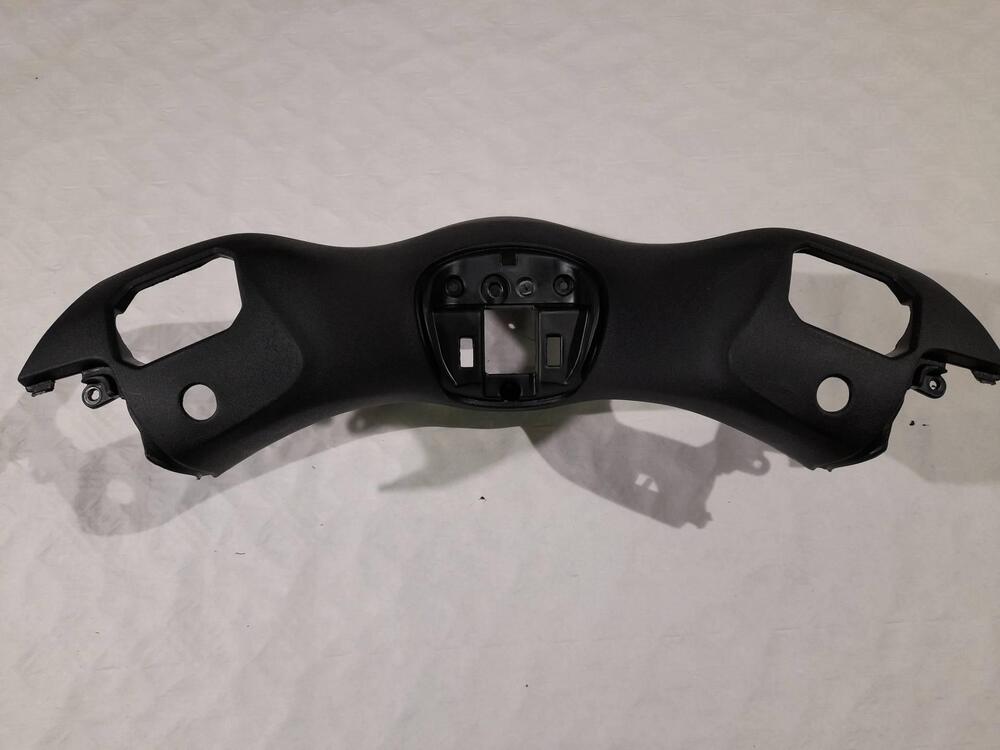 COPRIMANUBRIO PIAGGIO MP3 / MP3 HPE (3)