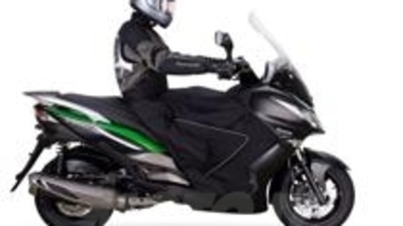 Kawasaki J300: 4 anni di garanzia e bauletto gratis 