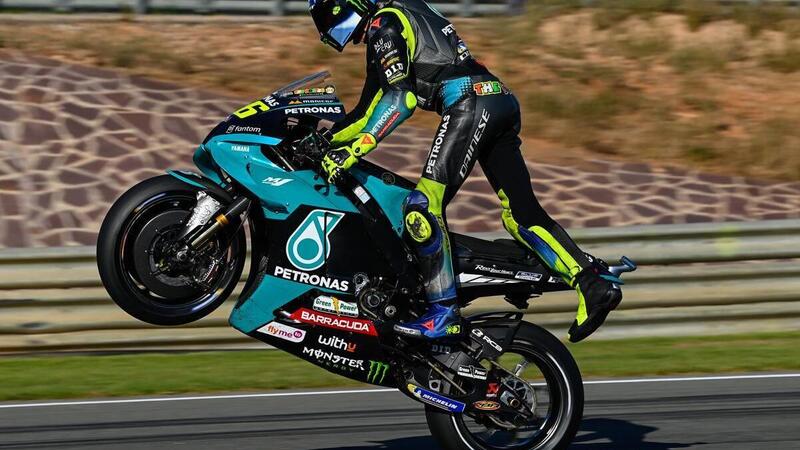 MotoGP 2021. Il GP di Valencia. Valentino Rossi: "Grazie Pecco, &egrave; stato emozionante"