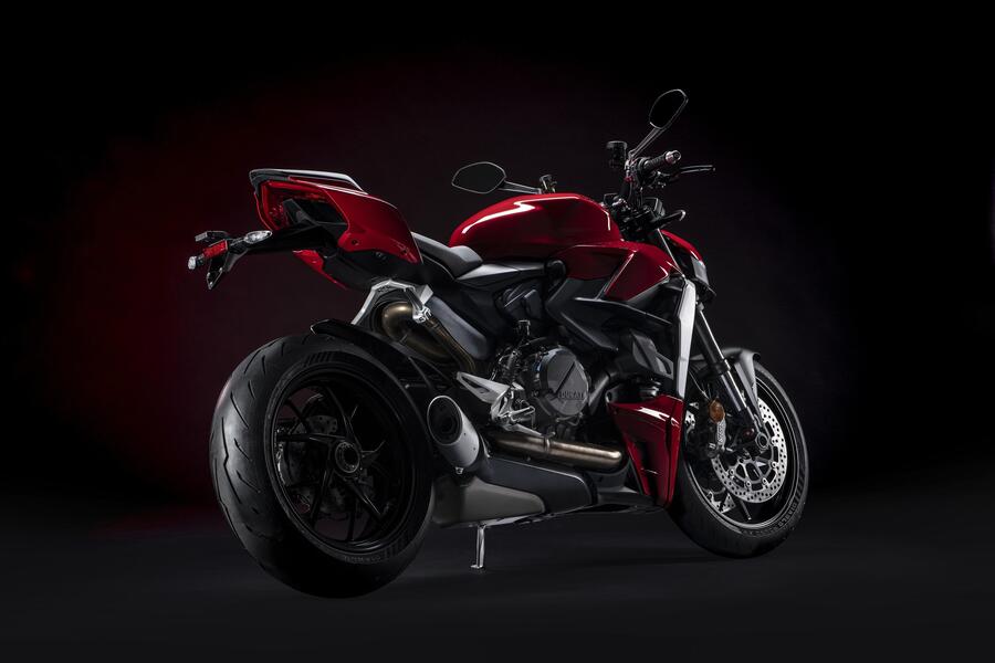 Ducati Streetfighter V2 - immagine 3