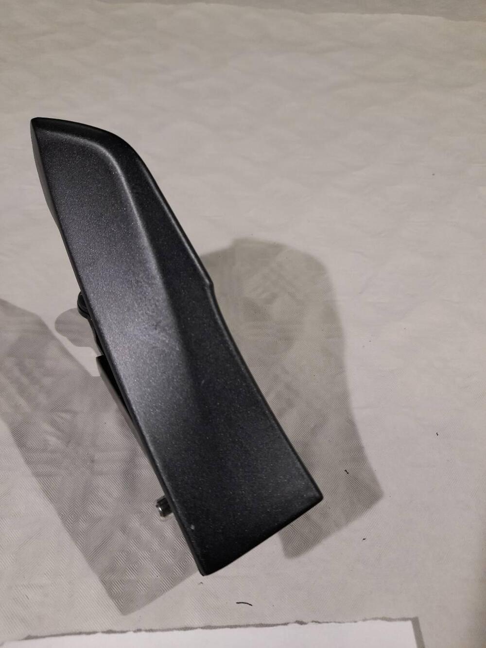 PEDANA PASSEGGERO DESTRA PIAGGIO new BEVERLY S (4)