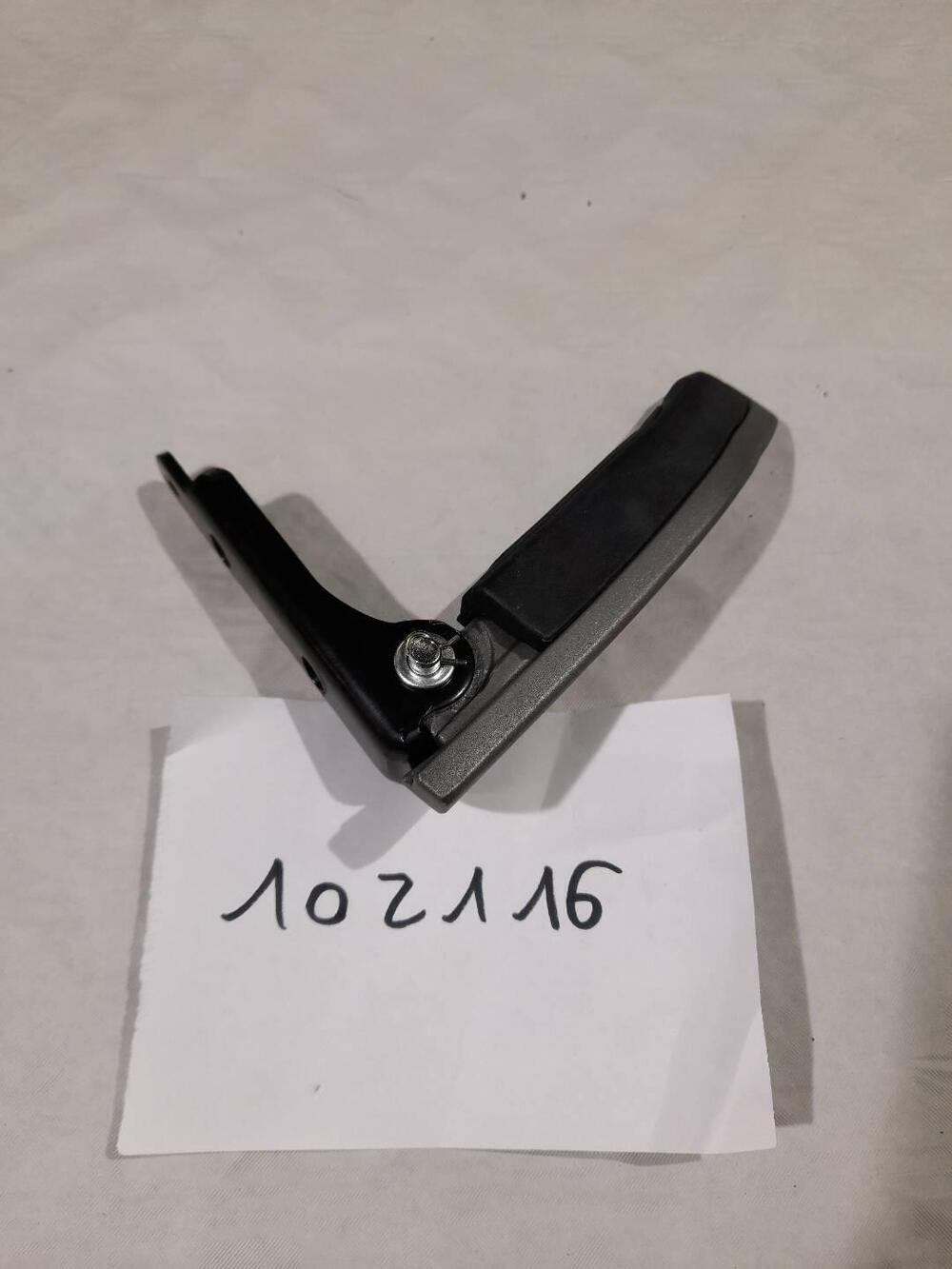 PEDANA PASSEGGERO SINISTRA PIAGGIO BEVERLY 300EU4 (2)