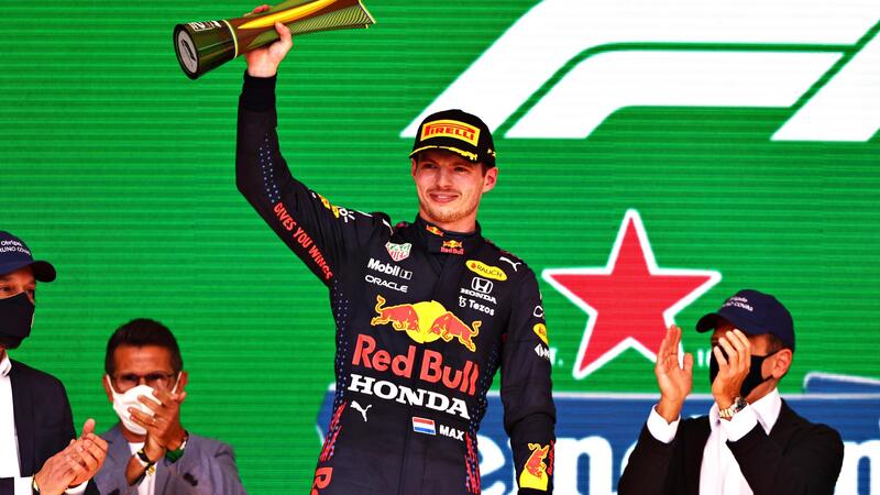 F1, la Mercedes presenta reclamo contro la mancata penalit&agrave; a Verstappen in Brasile