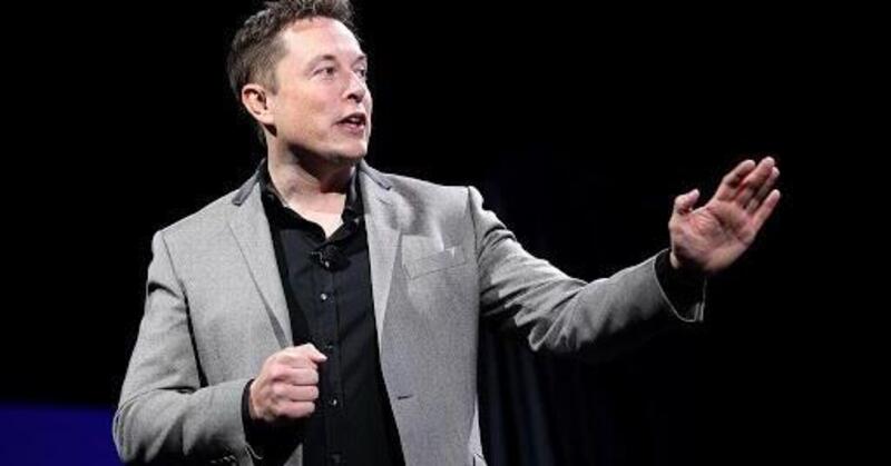 Elon Musk contro Bernie Sanders