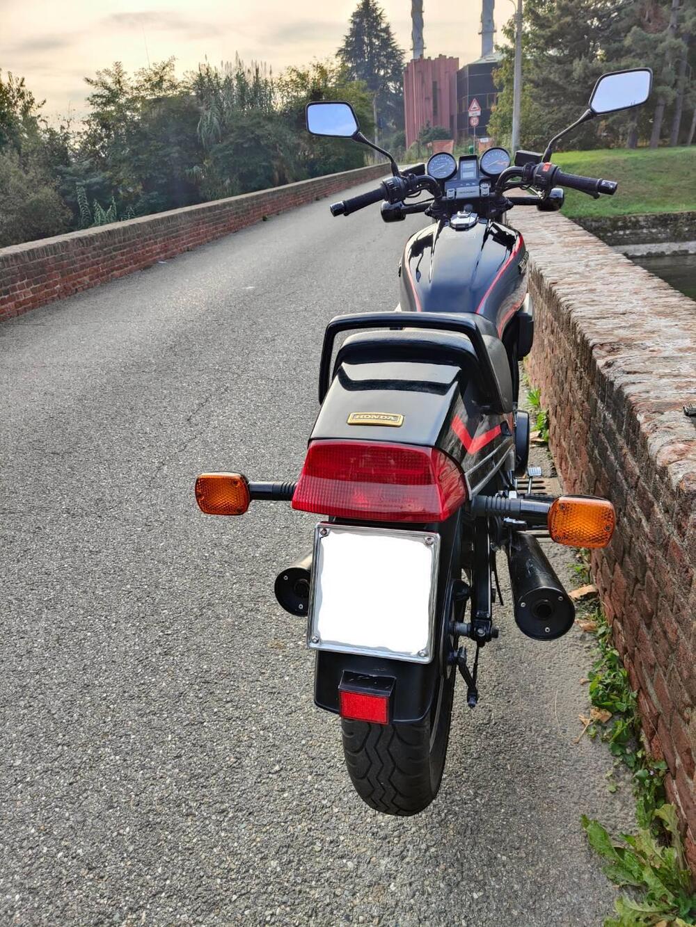 Honda VF750 Sport (3)