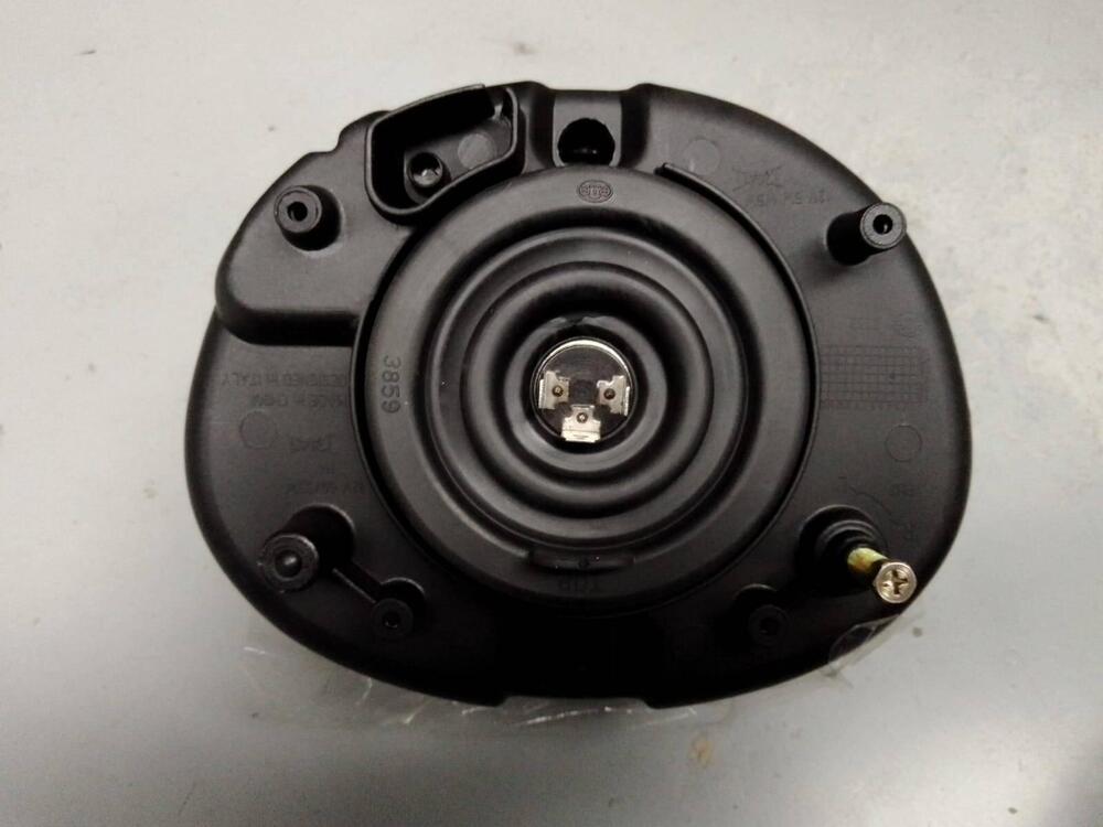 FANALE ANT. APRILIA SCARABEO 125 JC35100X92000 (2)