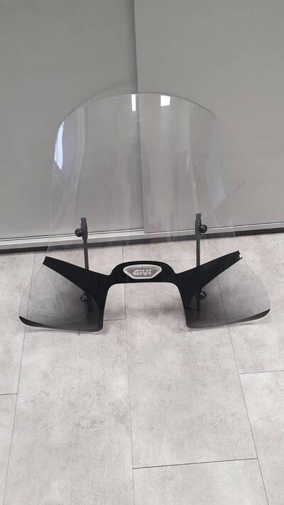 Parabrezza Beverly 350 Givi 5606BL
