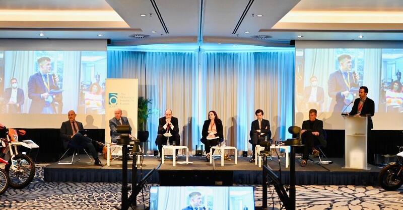 Presentato Vision 2030+, programma dei costruttori europei per il futuro della moto 