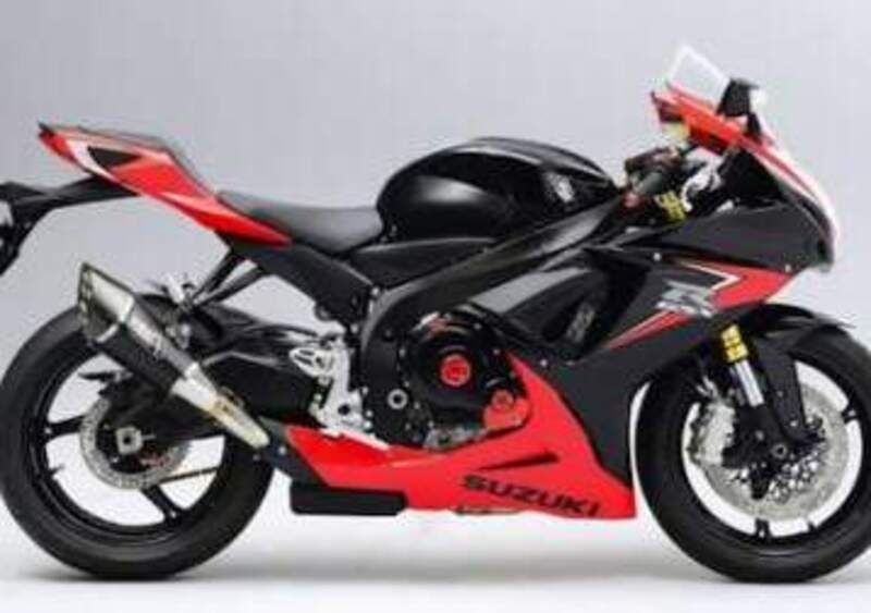 Suzuki: GSX-R750 Yoshimura per il mercato britannico