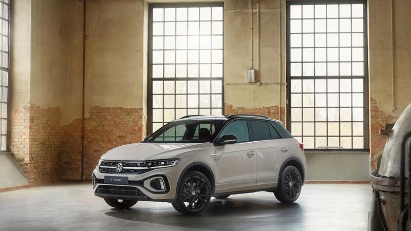 Volkswagen T-Roc restyling, i prezzi: si parte da 26.600 euro