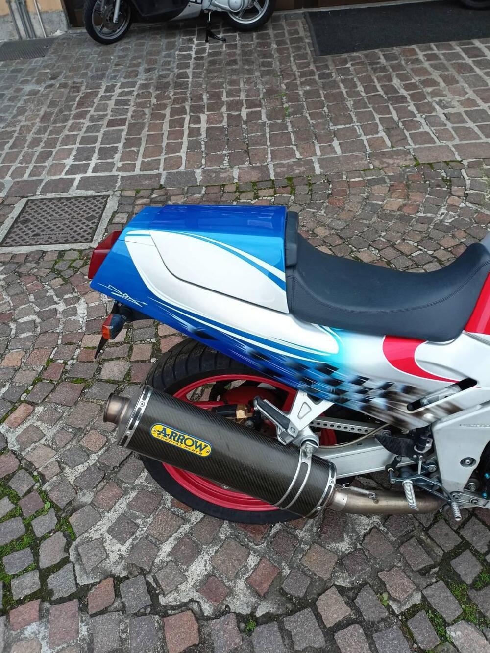 Yamaha FZR1000 (6)