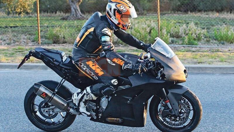 KTM RC8 (990?), una supersportiva tutta nuova. [Foto Spia]