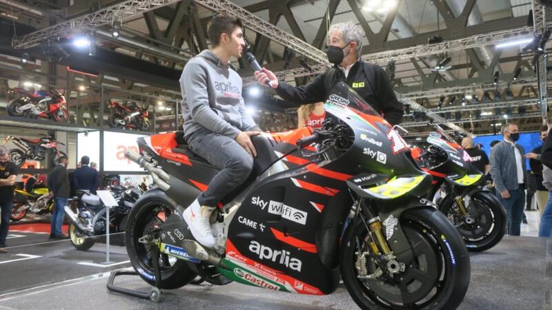 MotoGP. Maverick Vinales a Eicma 2021: &ldquo;Felice dell&rsquo;Aprilia&rdquo; - L&#039;INTERVISTA