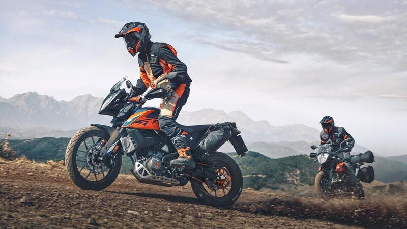 KTM 390 Adventure 2022. Dati e foto