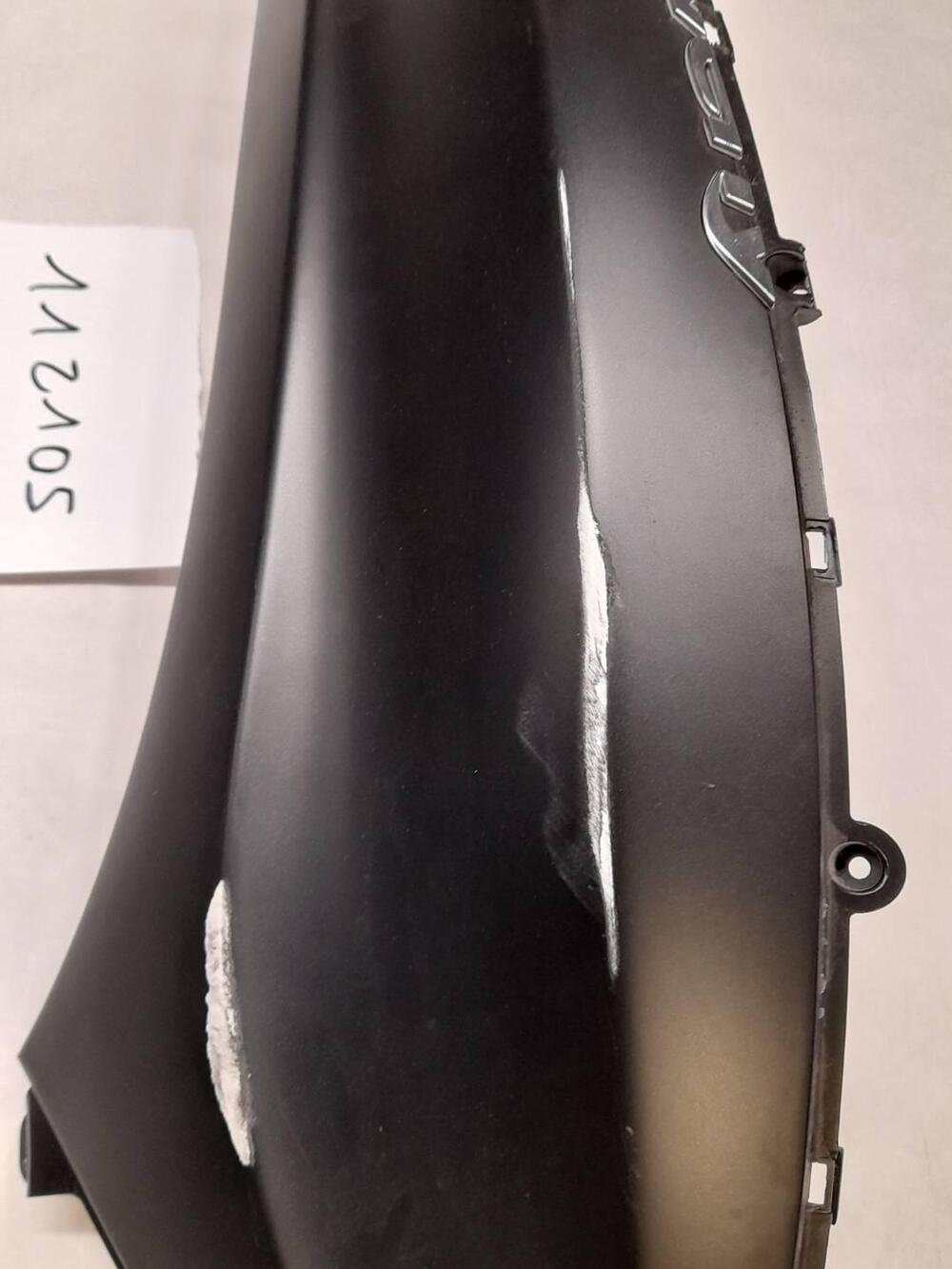 FIANCATA POSTERIORE DX PIAGGIO BEVERLY 300-350 (3)