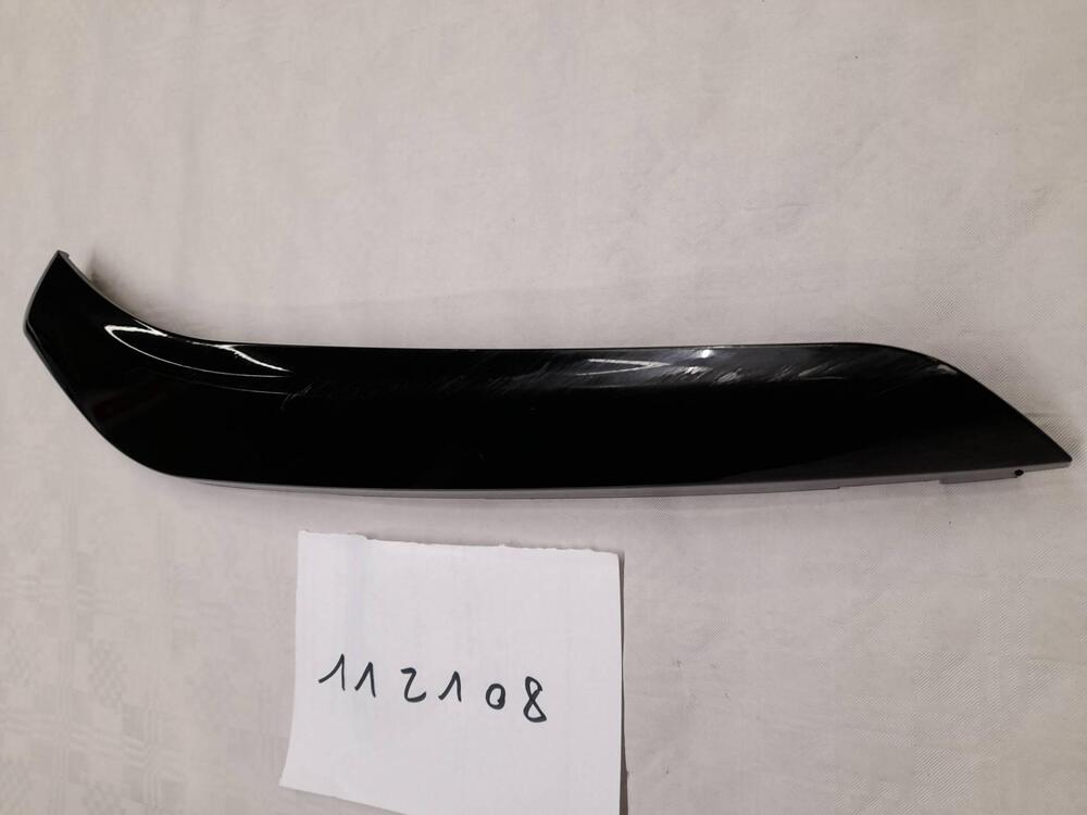 PUNTALE DX NERO PER PIAGGIO BEVERLY 300-350 (2)