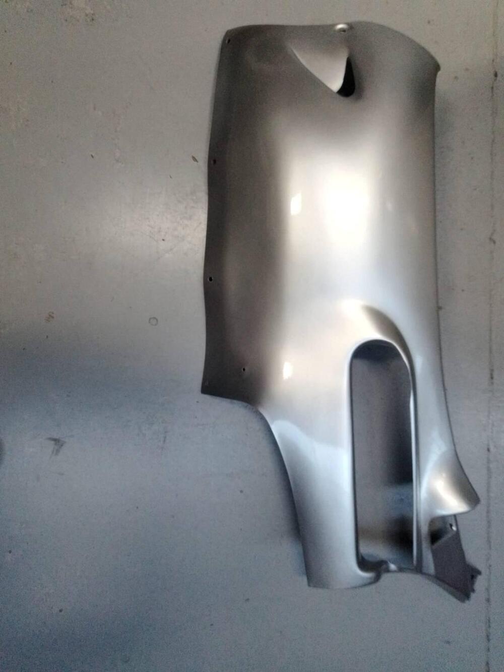 FIANCATA INF. DX APRILIA LEONARDO AP8148376