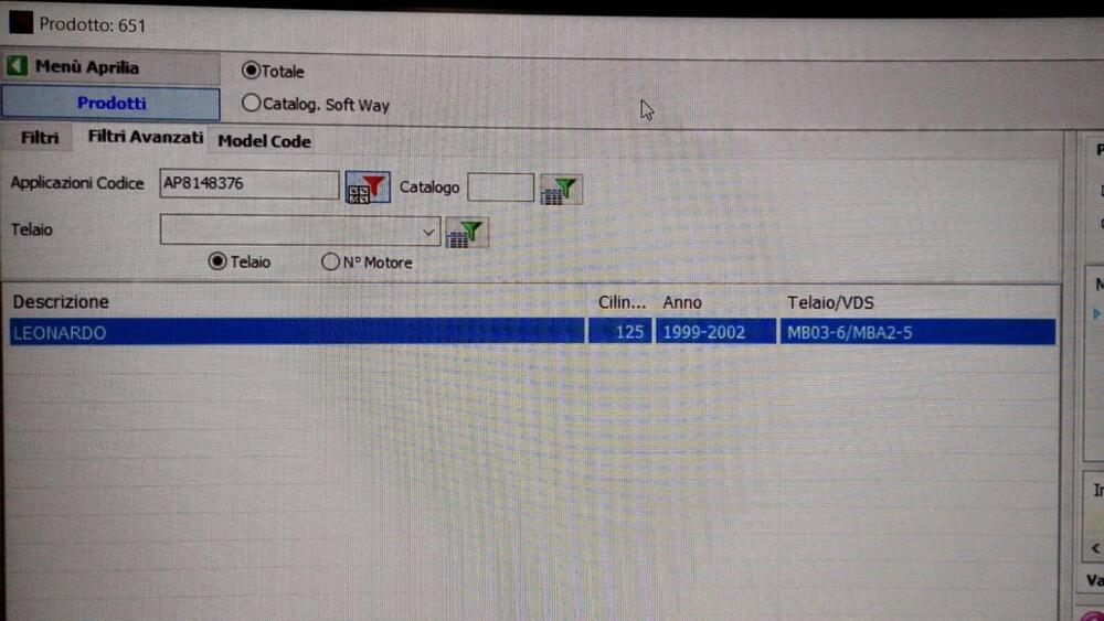 FIANCATA INF. DX APRILIA LEONARDO AP8148376 (3)