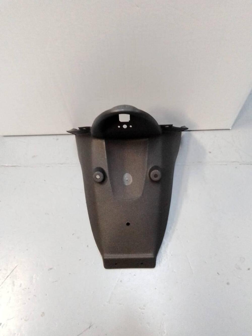 PORTATARGA APRILIA LEONARDO AP8149611