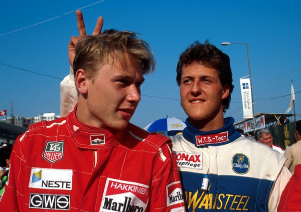 Di nuovo Hakkinen e Schumacher: il confronto con Mick che sta facendo il giro del mondo