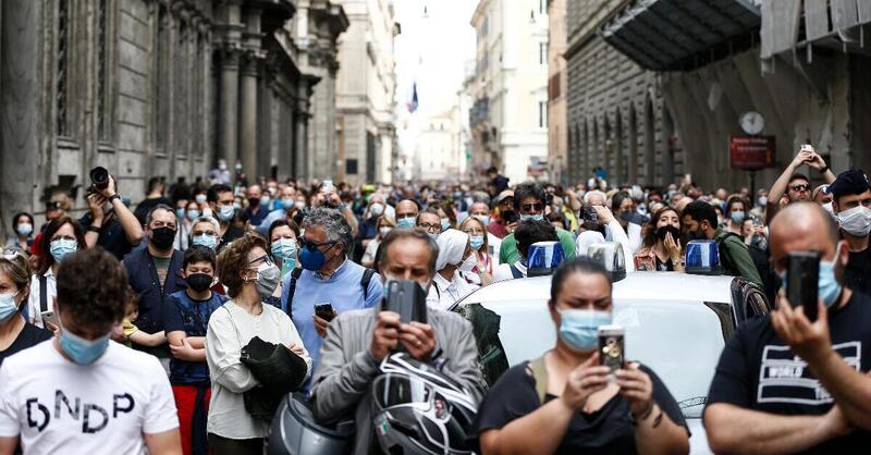 Covid e spostamenti. Come cambieranno i colori delle regioni dal 12 dicembre