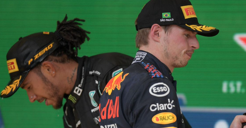 Hamilton e Verstappen show ad Abu Dhabi, il britannico attacca: &quot;Un incidente? Non posso sapere cosa faranno gli altri&quot;