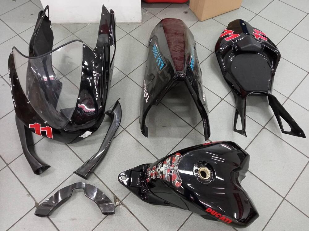 KIT CARENE PISTA DUCATI 1098 (2)